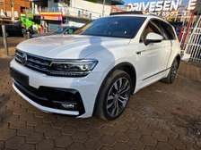 2018 Volkswagen Tiguan R line