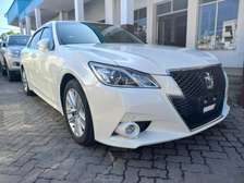 TOYOTA CROWN ATHLETES  NEW IMPORT.