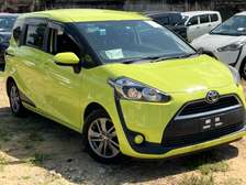 TOYOTA SIENTA (we accept hire purchase)