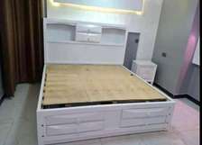 Bed with inbuilt drawers....
