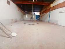 4,500 ft² Warehouse with Parking in Industrial Area