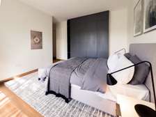 4 Bed Apartment with En Suite in Riverside