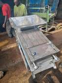 EMERY ROLLER PEANUT PEELING MACHINE