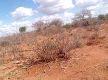 4 - 5 Acres Available For Quick Sale in Makindu Town