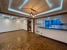 3 Bed Apartment with En Suite in Kilimani