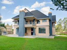 5 Bed House with En Suite at Garden Estate