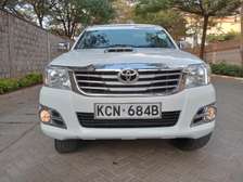 TOYOTA HILUX AUTOMATIC,DOUBLE CAB YR 2014 3000CC