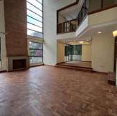 5 Bedrooms Villa for Rent in Lavington Nairobi Kenya