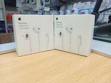 Apple Genuine Apple EarPods with Lightning Connecto
