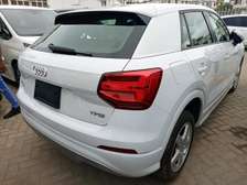 Audi Q2 pearl white