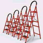 Steel step ladder