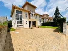 4 Bed House with En Suite in Runda