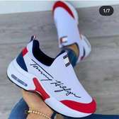 Tommy Sneakers