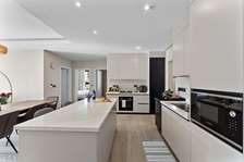 Furnished 3 Bed Apartment with En Suite in Riverside