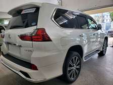 Lexus lX 570