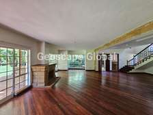 5 Bed House with En Suite in Rosslyn