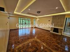 3 Bed Apartment with En Suite in Gigiri