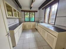 4 Bed House with En Suite in Muthaiga