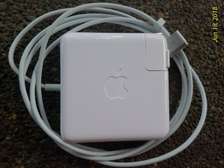 MacBook  Apple 85W MagSafe 2 Power Adapter.