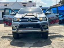 TOYOTA HILUX (WE ACCEPT HIRE PURCHASE )