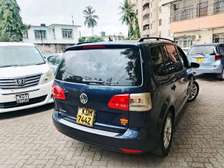 volkswagon touran slightly used