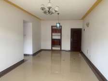 3 bedroom apartment master Ensuite available in kilimani