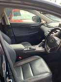 Lexus Nt 200