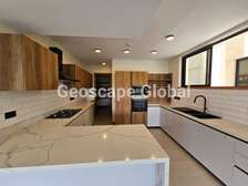 Furnished 3 Bed Apartment with En Suite in Spring Valley