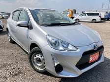 TOYOTA AQUA (MKOPO/HIRE PURCHASE ACCEPTED)
