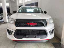 Toyota Hilux TRD SPORT white 2018