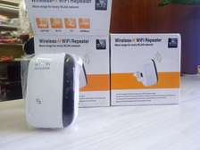 Generic 2.4GHz 300Mbps Dual Antennas Wireless WiFi Repeater-