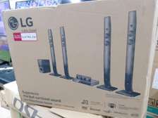 LG DVD HOME THEATER SYSTEM LHD70C