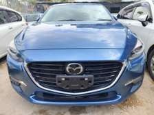 Mazda Axela blue 4wd 2017