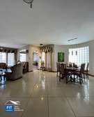 3 Bed Apartment with En Suite in General Mathenge