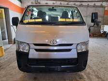 Hiace auto Petrol