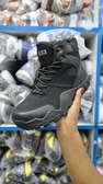 Boots shoes for men
