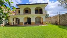 4 Bed House with En Suite in Lavington
