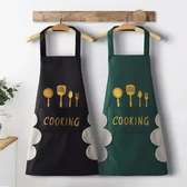 Waterproof Adults kitchen aprons with side wipes