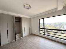 3 Bed Apartment with En Suite at Riverside