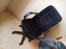 OFFICE CHAIR