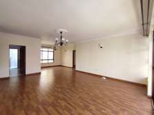 3 Bed Apartment with En Suite in Kileleshwa