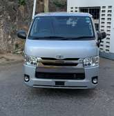 TOYOTA HIACE AUTO DIESEL