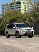 Nissan Xtrail white