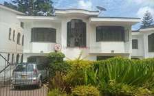 5 Bed House in Riverside