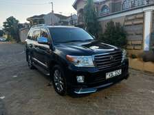 Toyota Landcruiser V8 For Hire
