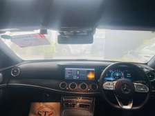 Mercedes benz E200 white