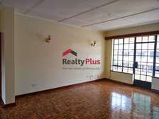 3 Bed Apartment with En Suite in Kilimani