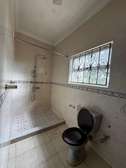 5 Bed House with En Suite in Nyari