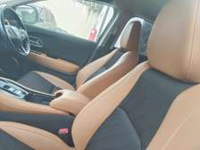 Honda Vezel Hybrid white 2018