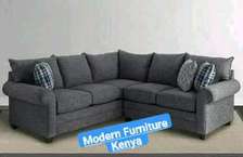 Modern 6 seater sectional couch